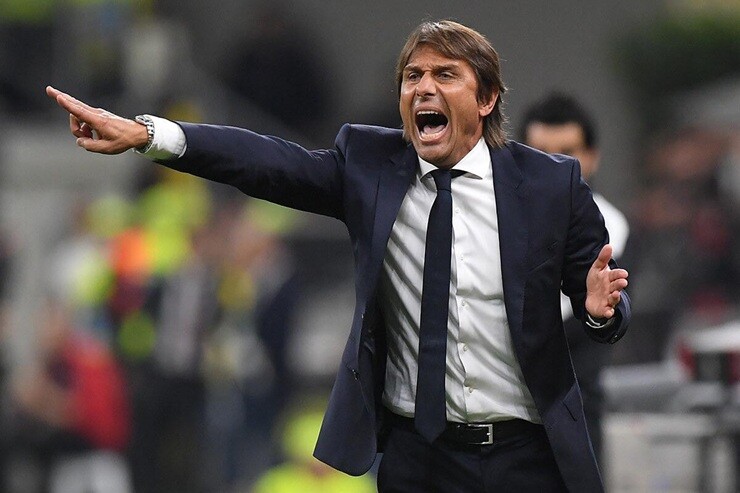 Conte bày tỏ sự quan tâm đến việc vực dậy MU