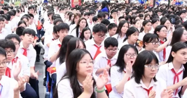 Bộ GD&ĐT: Hoạt động của trường, ‘cấm’ chuyển thành nghĩa vụ đóng góp của phụ huynh
