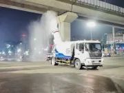 Hà Nội thử nghiệm phun sương dập bụi trên các tuyến phố trung tâm