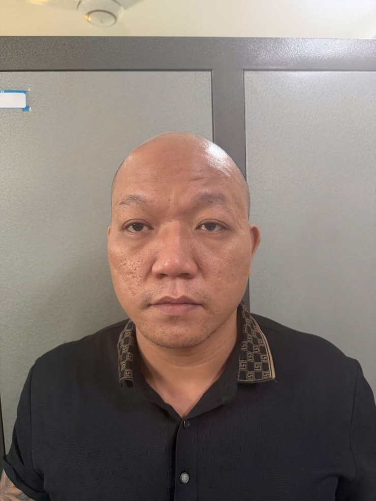 Đối tượng Lê Thanh Ngọc, tức “Ngọc Rambo” tại cơ quan công an. Ảnh: CACC.