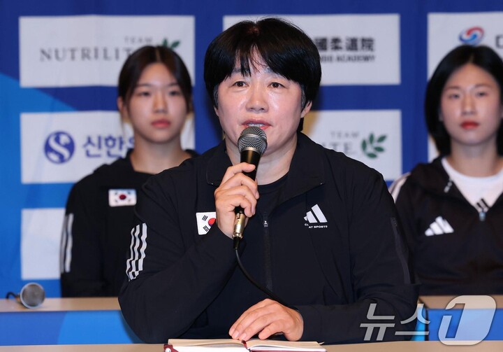 HLV đội tuyển judo Hàn Quốc thông báo từ chức. (Ảnh: News1)
