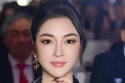 Hoa hậu Nguyễn Thị Huyền trở thành tiến sĩ