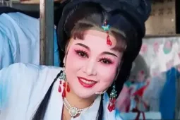 Nữ diễn viên chết đuối