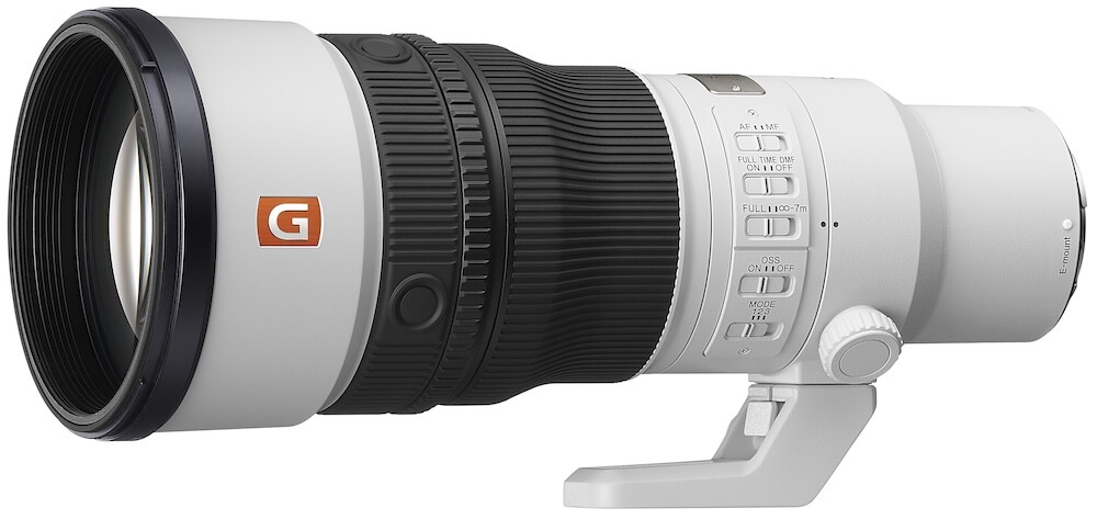 Ống kính Sony FE 600mm F6.3 GM OSS nặng 995g.