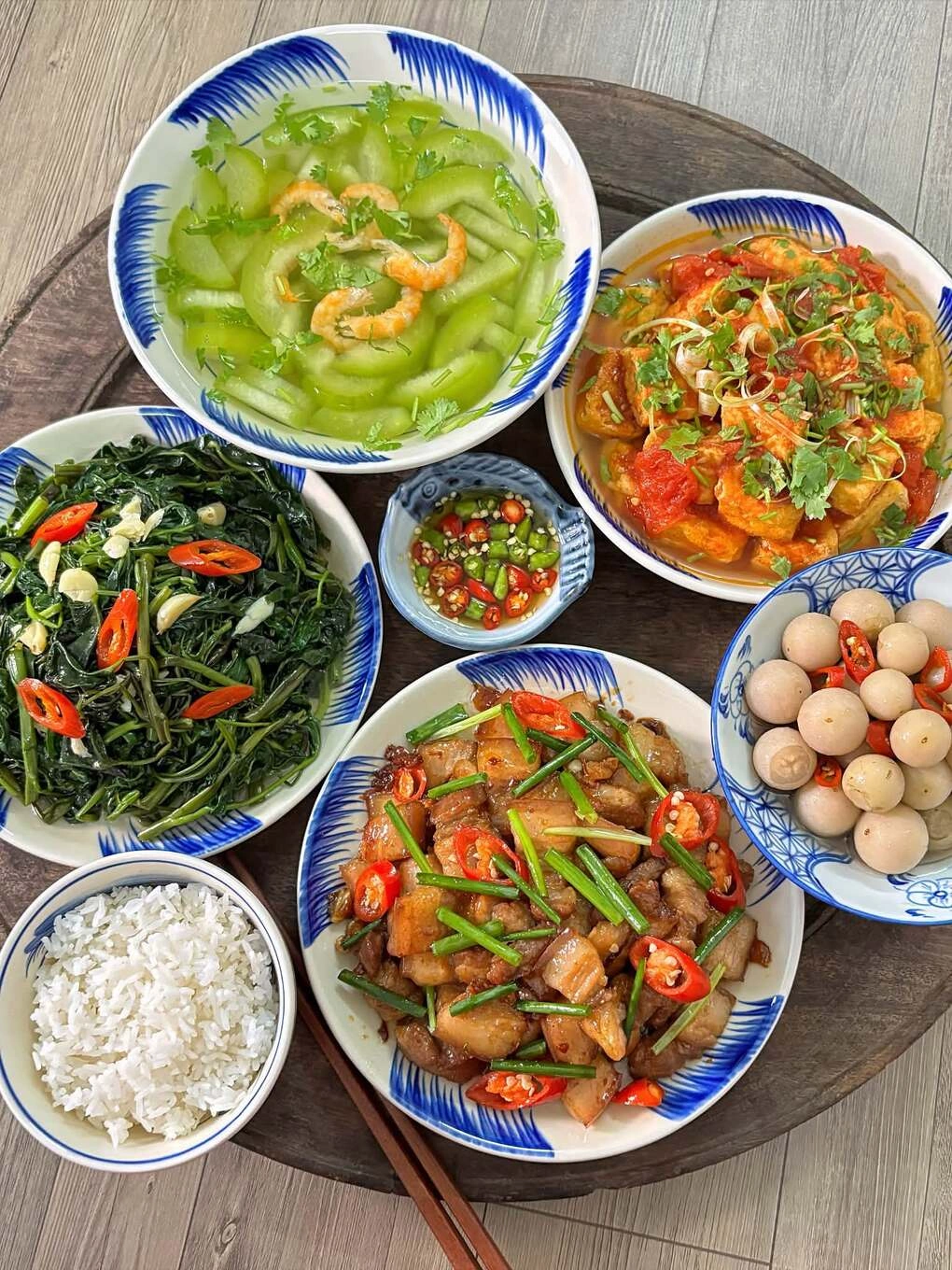 Mẹ đảm gợi ý 15 mâm cơm cho ngày 'bí' món - 11