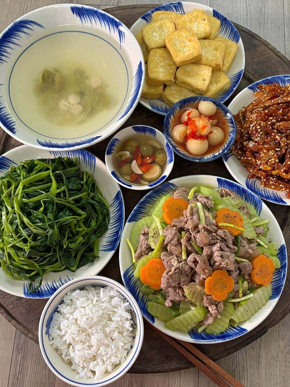 Mẹ đảm gợi ý 15 mâm cơm cho ngày 'bí' món - 12