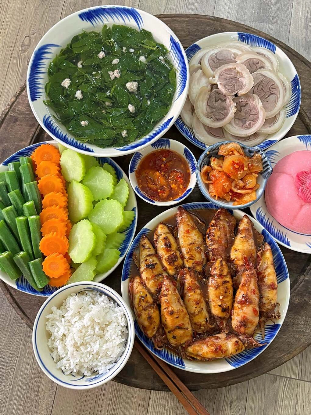 Mẹ đảm gợi ý 15 mâm cơm cho ngày 'bí' món - 15