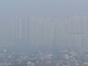Hà Nội ô nhiễm không khí, nhà cao tầng trở nên 'tàng hình'