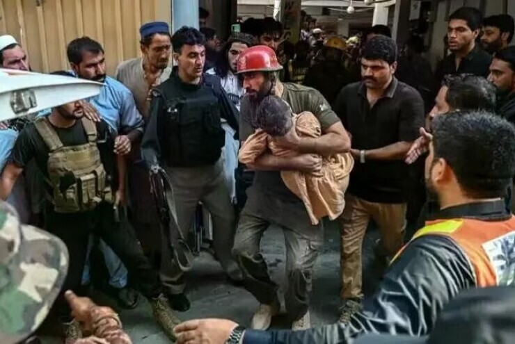 Sập mái trường học ở Pakistan khiến ít nhất 34 người thiệt mạng, phần lớn là trẻ em