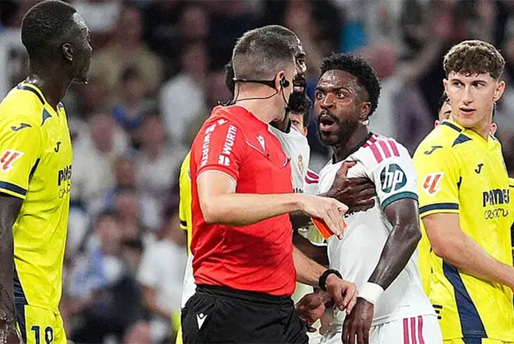 Vinicius tố trọng tài săn lùng mình, nhắc tên Yamal để lấp liếm vụ giật tóc
