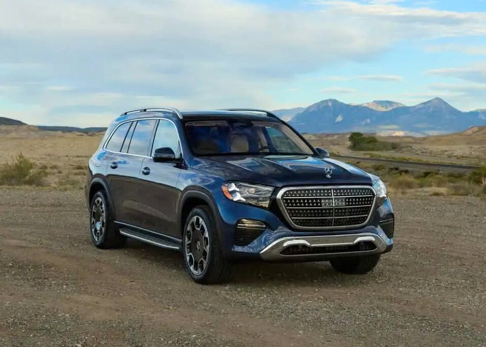 Ở thế hệ mới, xe vẫn duy trì thiết kế SUV ba hàng ghế với những đường nét bề thế và sang trọng.