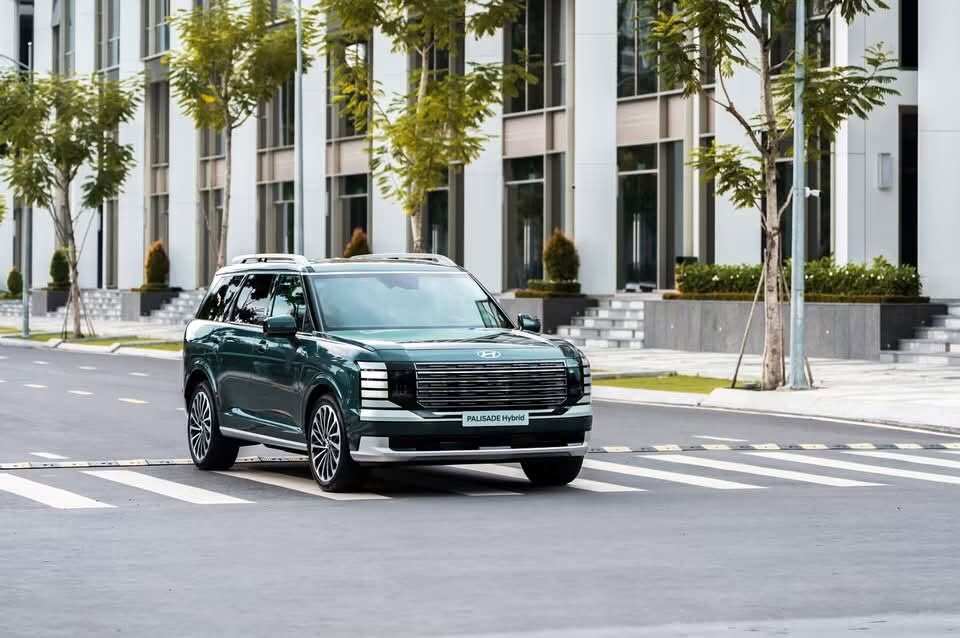 Hyundai Palisade Hybrid cạnh tranh với các mẫu SUV ba hàng ghế.