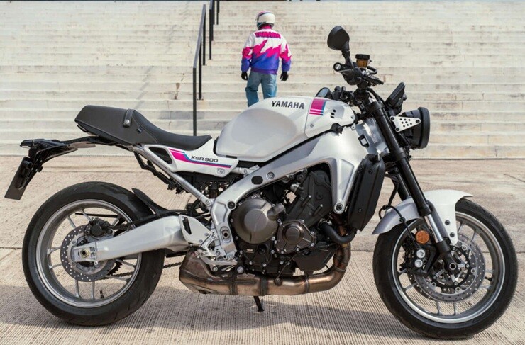 Yamaha XSR900 2027 lột xác với màu trắng Neon cực nổi bật - 1