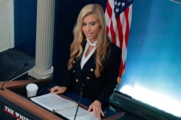 Người phát ngôn mới của ông Trump bị sa thải chỉ sau 5 ngày làm việc