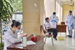 Từ vụ 3 học sinh mắc não mô cầu nguy hiểm: Bác sĩ cảnh báo khẩn