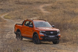 Giá xe Ford Ranger tháng 10/2026, ưu đãi 100% lệ phí trước bạ
