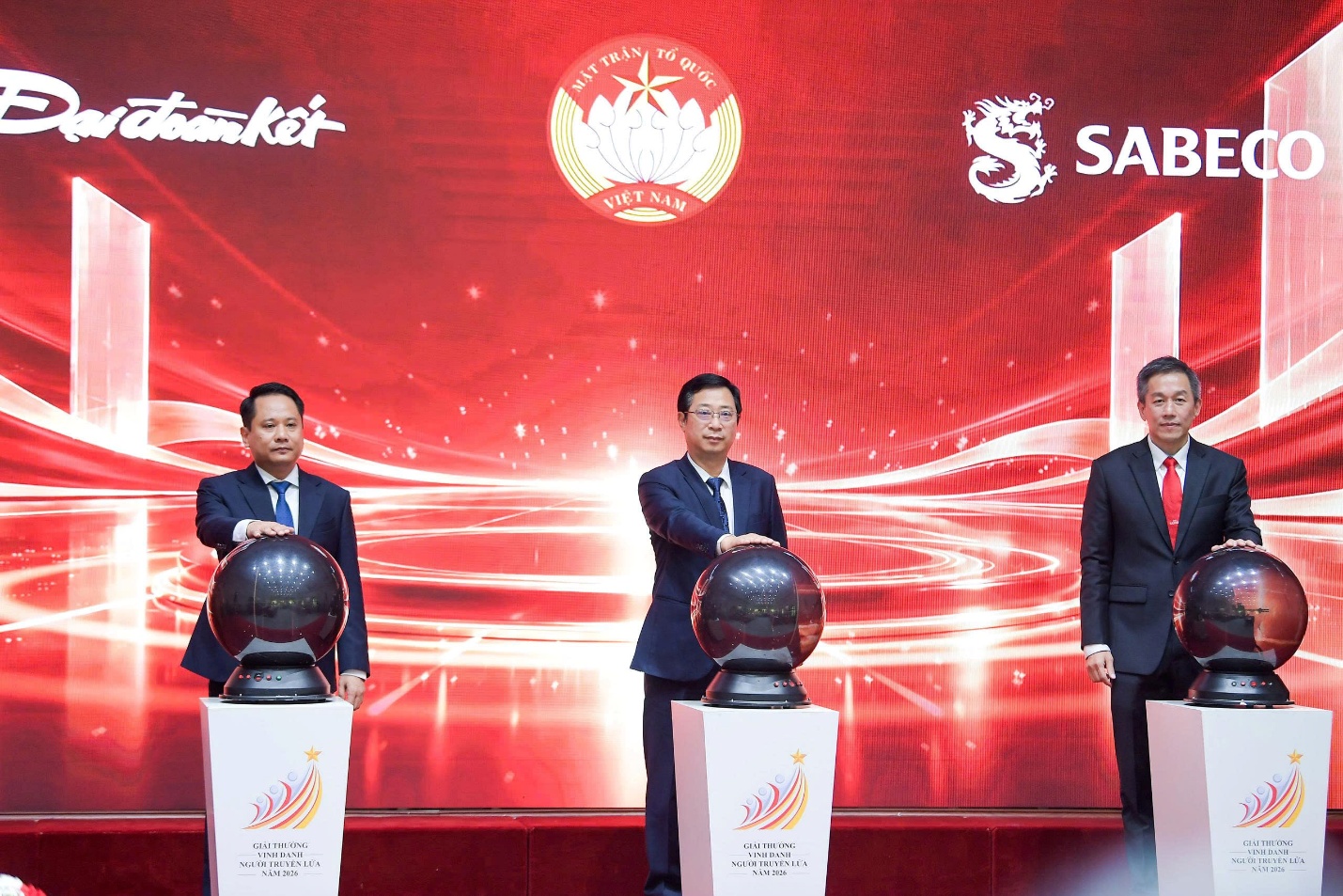 Khoảnh khắc Giải thưởng “Vinh danh Người truyền lửa” 2026 được chính thức khởi động.