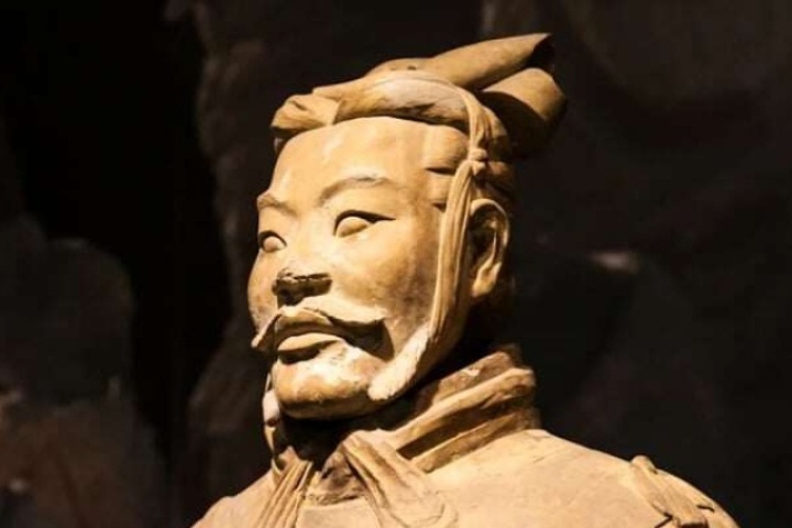 Dấu vân tay 2.200 năm tuổi hé lộ điều bất ngờ về ai thực sự là người đã xây dựng đội quân đất nung bí ẩn của Trung Quốc