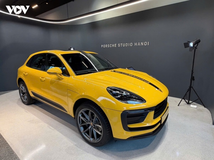 Ngắm bộ đôi Porsche Macan "độc bản" được sơn tại Việt Nam - 2