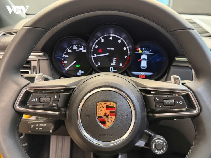 Ngắm bộ đôi Porsche Macan "độc bản" được sơn tại Việt Nam - 13