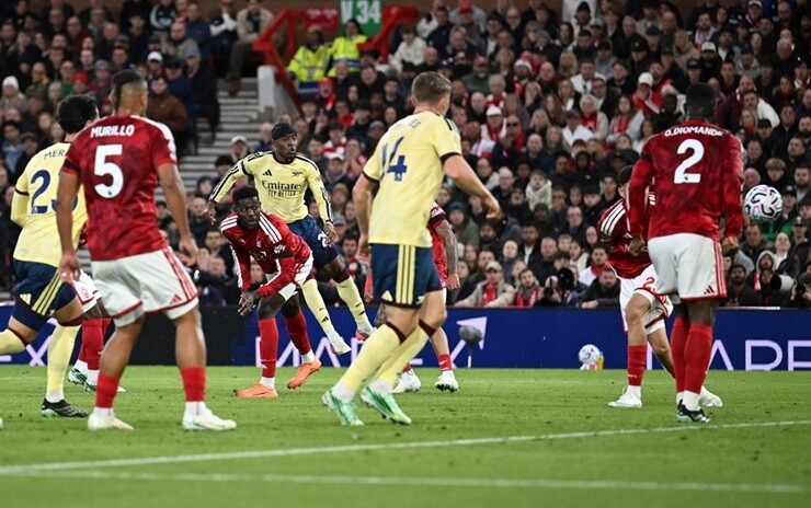 Trực tiếp bóng đá Nottingham Forest - Arsenal: Konsa cứu thua xuất sắc (Ngoại hạng Anh) (Hết giờ) - 4