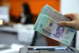Các ngân hàng lớn bắt đầu giảm lãi suất cho vay