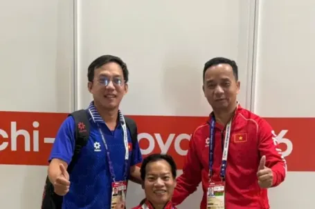 Khoảnh khắc lực sĩ 42 tuổi mang về HCB quý giá ở ASIAN Para Games 5 cho Việt Nam
