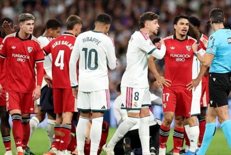 Guler vung cùi chỏ vẫn thoát thẻ đỏ, Real Madrid bị tố được trọng tài thiên vị
