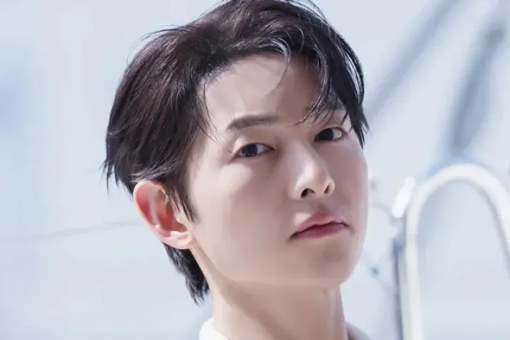 Song Joong Ki bỏ đi khi nhắc tên Song Hye Kyo