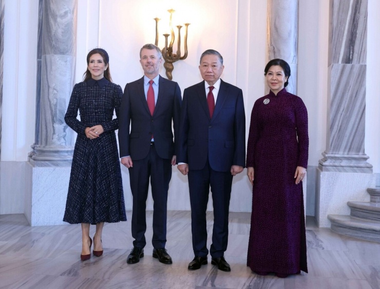 Tổng Bí thư, Chủ tịch nước Tô Lâm và phu nhân Ngô Phương Ly hội kiến Nhà vua Đan Mạch Frederik X và Hoàng hậu Mary. ẢNH: TTXVN