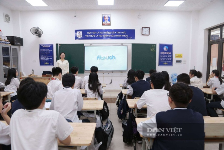 Học sinh Trường THCS Giảng Võ, Hà Nội. Ảnh: Tào Nga