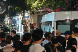 Vụ người đàn ông bị đâm tử vong trong ô tô ở Hà Nội: 'Hung thủ giật dao của người bán thịt gây án'