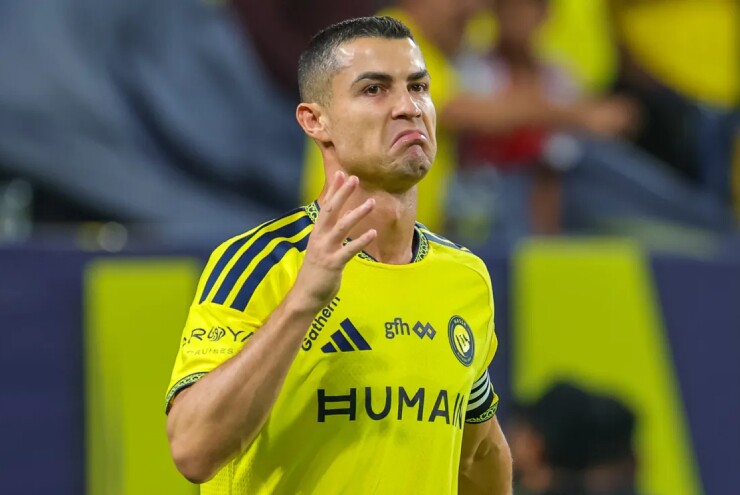 Ronaldo ngạo nghễ trong màu áo Al Nasrr
