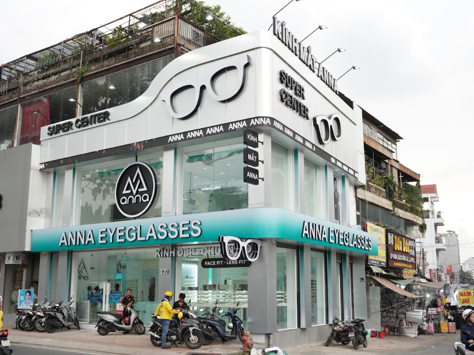Cửa hàng Flagship hoành tráng của Kính mắt Anna
