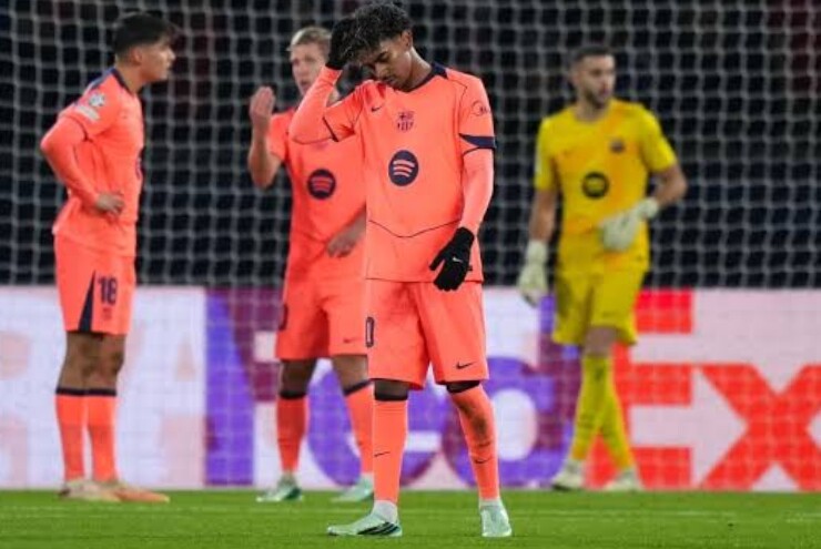 Barcelona từ "cỗ máy hủy diệt" tới trăm mối lo trước Siêu kinh điển
