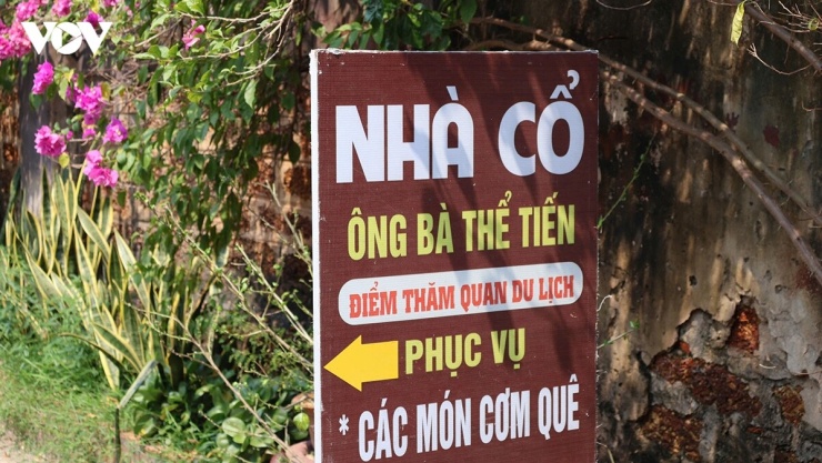 Cơm quê đã trở thành thương hiệu ẩm thực hấp dẫn du khách khi tới Đường Lâm.