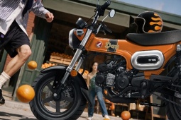 Honda Dax 125 "bỏng mắt" với màu cam mới rực rỡ