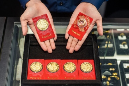 Nhiều thương hiệu vàng ra thông báo "nóng", có nơi không nhận thanh toán qua ví điện tử