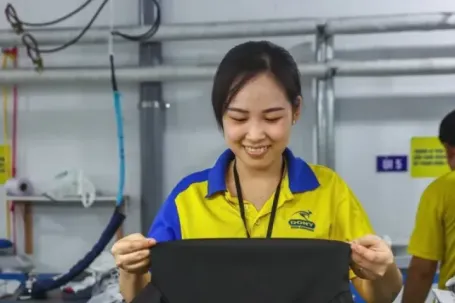 Thưởng Tết từ tháng 11: Công nhân đỡ lo tiền trọ, đặt vé xe về quê