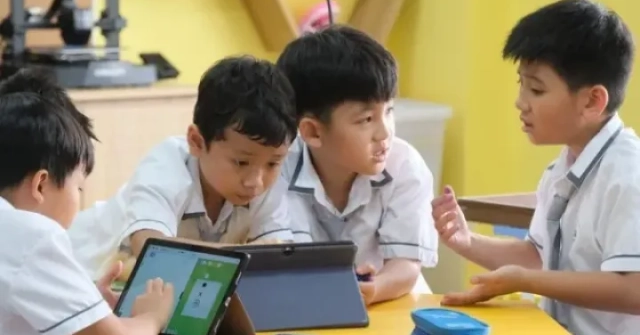 Nhiều trường dừng dạy tiếng Anh liên kết, STEM: Phụ huynh giảm gánh nặng tiền học