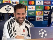 Cesc Fabregas lên tiếng về tin đồn dẫn dắt MU thay Carrick