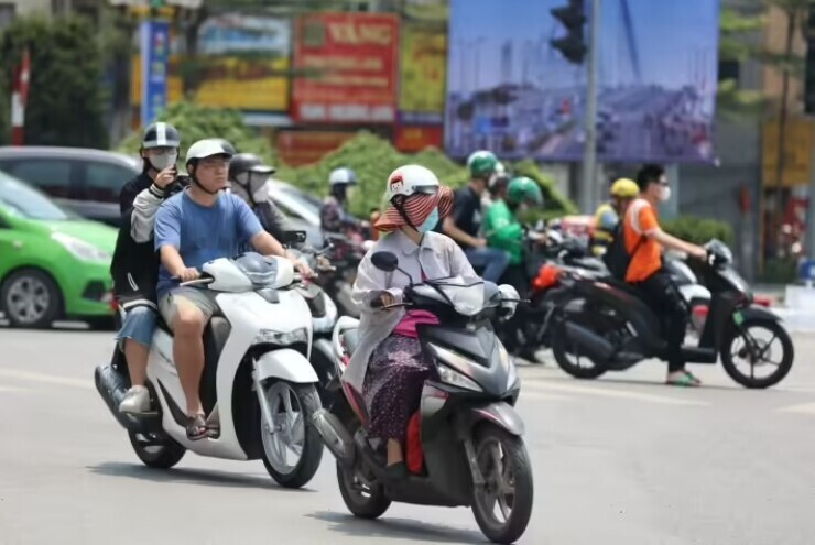 Miền Bắc tiếp tục nắng nóng hiếm gặp