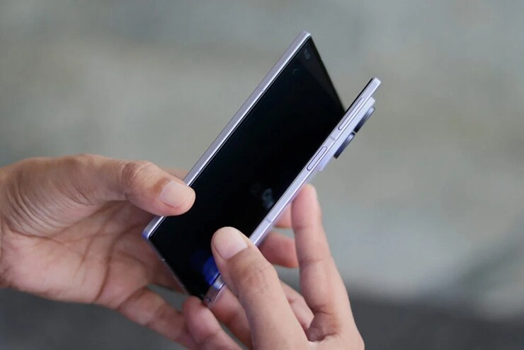 Samsung đang rất thành công với doanh số Galaxy Z Fold8.