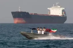 Thấy gì từ học thuyết quân sự “tiến công và bất đối xứng” mới của Iran?
