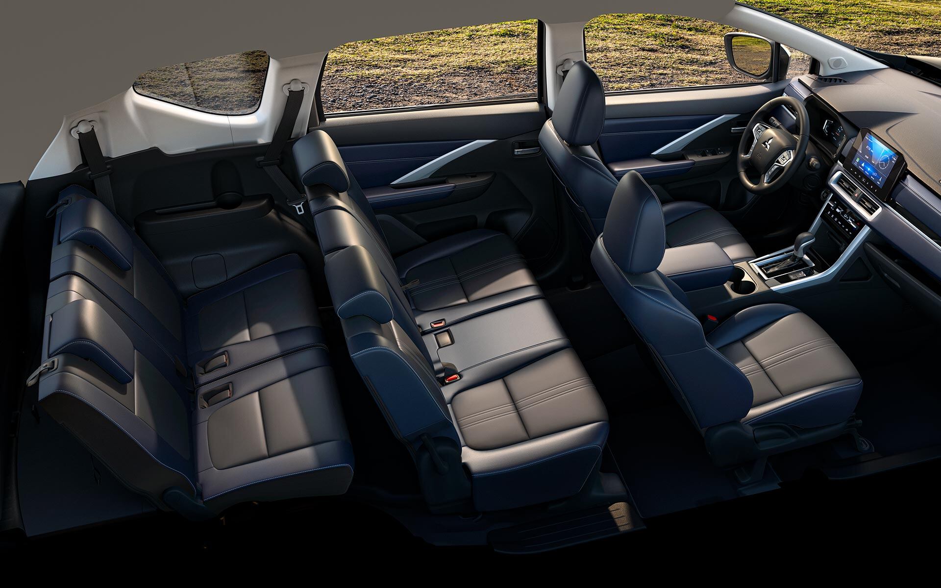 Mitsubishi Xpander Cross 2023 có khoang&nbsp;hành khách rộng rãi và gầm cao.