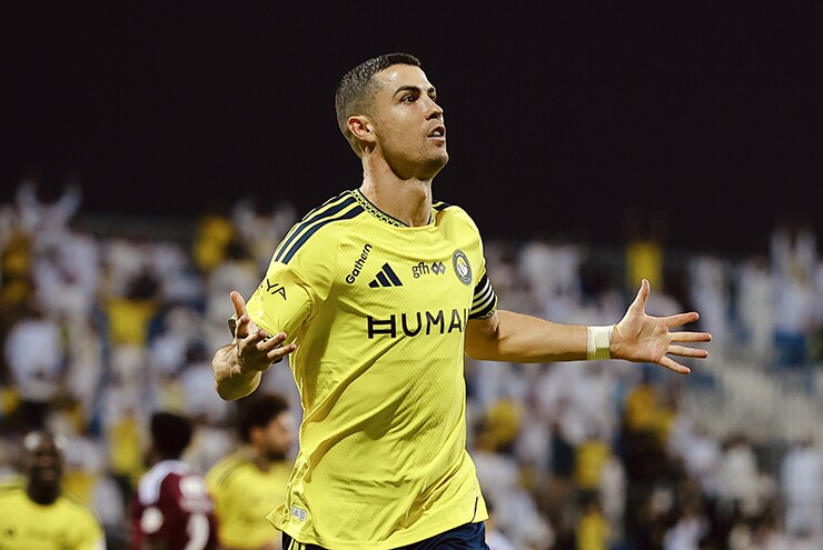 Ronaldo ghi bàn thắng thứ 982 gây tranh cãi, lỡ cơ hội lập hat-trick