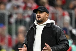 Kompany nhập viện sau khi ngất xỉu tại sân tập Bayern Munich