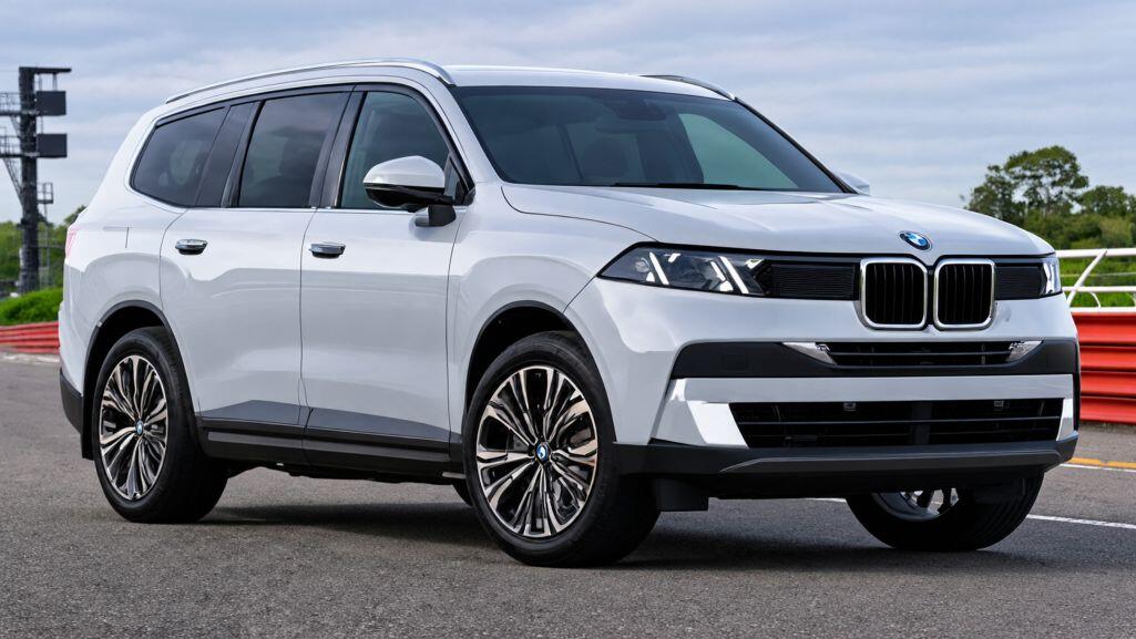 BMW đang nghiên cứu khả năng bổ sung một mẫu SUV cao cấp mới vào danh mục sản phẩm.