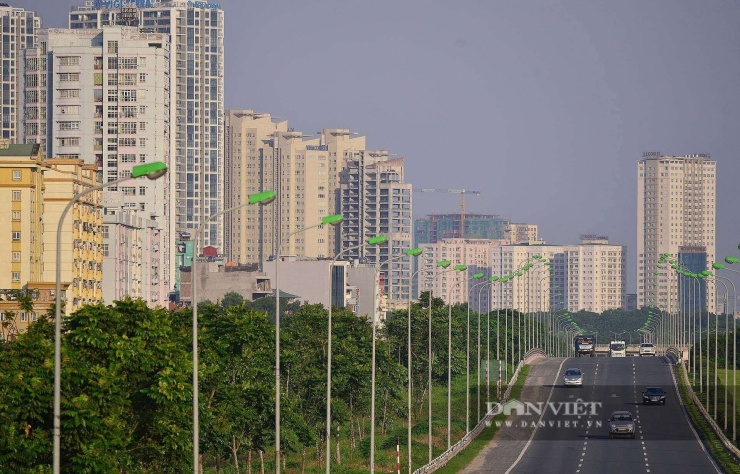 Lãi suất hạ nhiệt được kỳ vọng giúp người mua giảm áp lực tài chính, từng bước trở lại thị trường. Ảnh: Lê Minh.