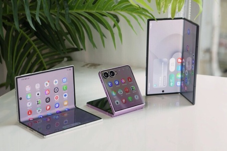 Samsung bất ngờ không cảm thấy lo ngại với iPhone Duo